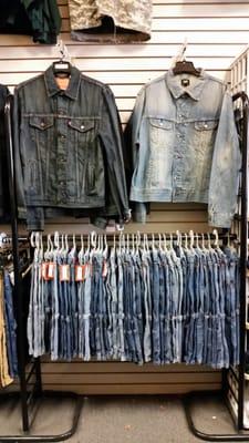 Dungaree jackets, shorts, overalls, carpenter jeans, traditional fit, relax fit.......when it comes to denim we have it all.