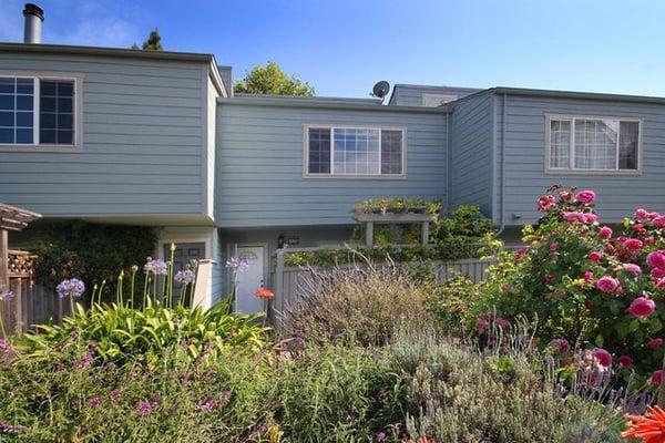 Sold for $485k - 4350 Clares #8, Capitola, CA - Fetching the highest price for a townhome sold in the Maple Terrace Association #santacruz