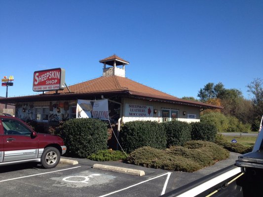 PICTURE OF THE SHARTLESVILLE SHEEPSKIN SHOP