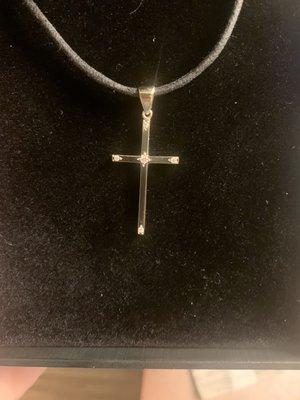 14k good cross with 5 diamonds