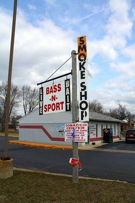 A great place to buy live bait for fishing.