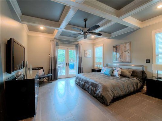 Christy's Distinctive Homes - Compass Realty