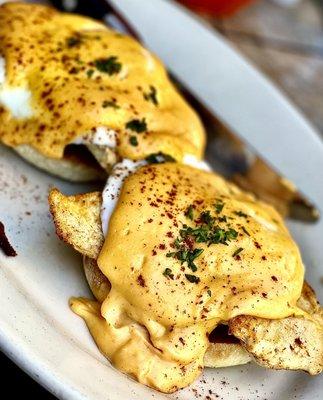 Spicy Chicken and Bacon Benedict