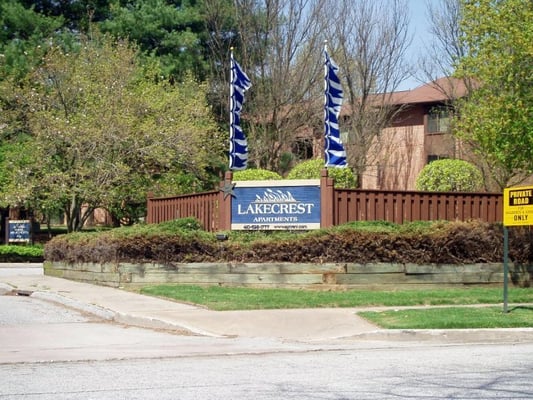 Lakecrest Apartments