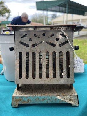 A toaster from the 1930's.