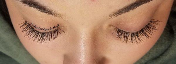 Classic set eyelash extensions