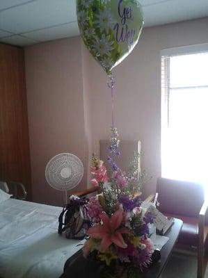 My mom loved her Get Well flowers. Mahalo!