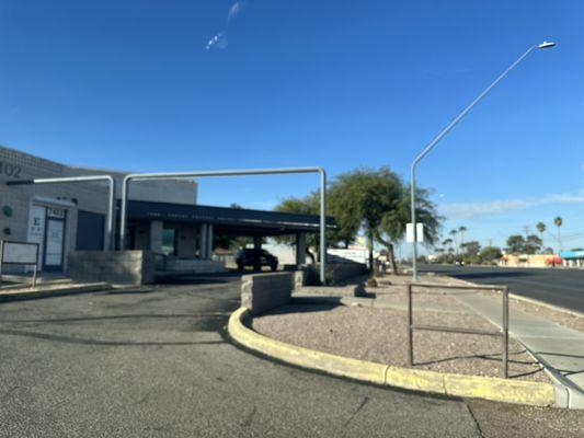 Exterior Tucson optometry clinic