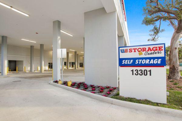 self storage miami exterior  driveway