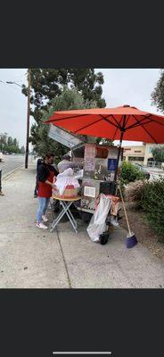 Tacos de canasta Woodman next to Walgreens location