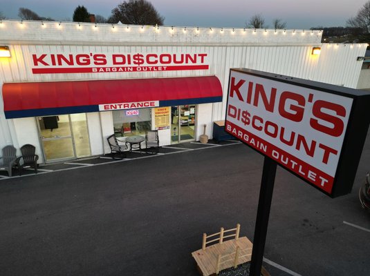 King's Discount!
1007 Lancaster Pk
Quarryville, PA 17566