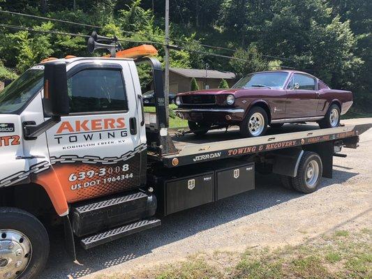 Clark Akers Wrecker Service and Body Shop