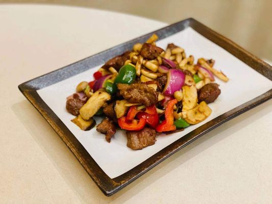 mix mushroom with steak chunks