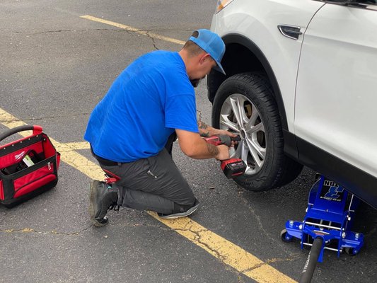 roadside assistance services near me in Littleton Colorado