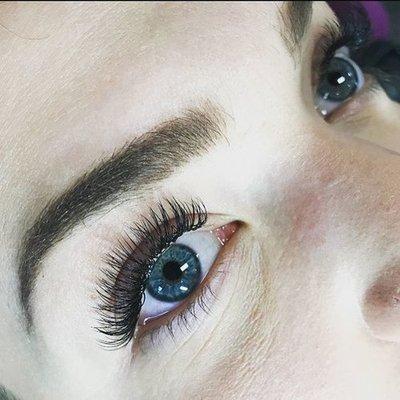 Hybrid Lashes (both Classic and Volume Mix)