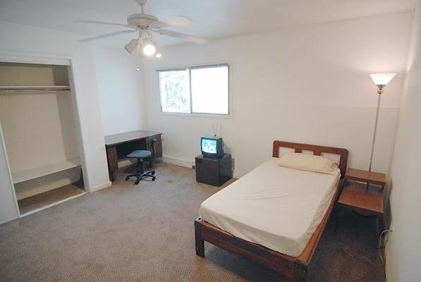 Basement Studio $625/mon