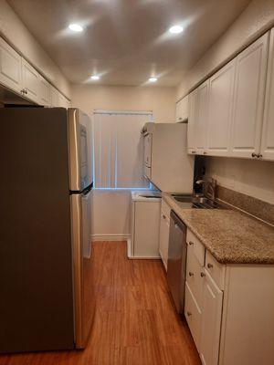 Beautiful 1 Bedroom With Washer & Dryer