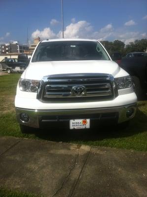 2013 Toyota Tundra front view