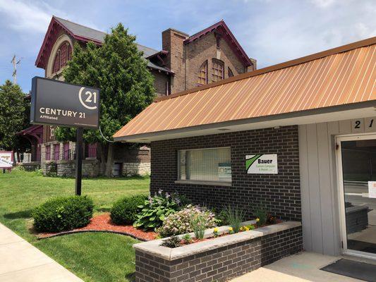 CENTURY 21 Affiliated Beaver Dam, WI office exterior