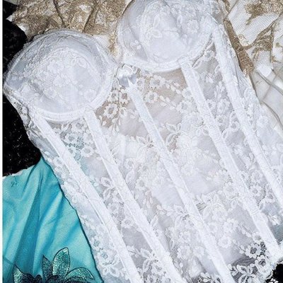 A Va Bien Bustiere is a must for bridal lingerie.