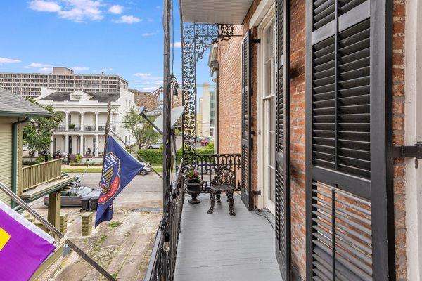 New Orleans listing Balcony