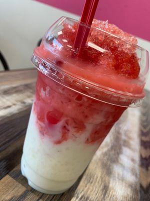 Fresa y coconut raspado