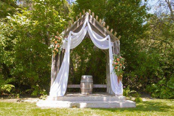 Ceremony arch