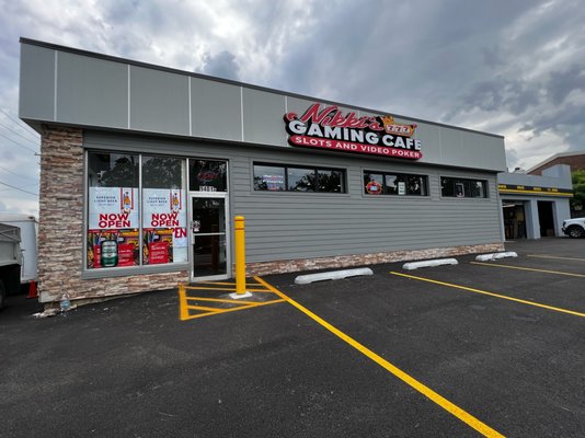 Nikki's Gaming Cafe