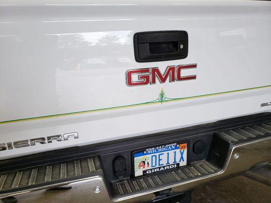 Pinstriped tailgate