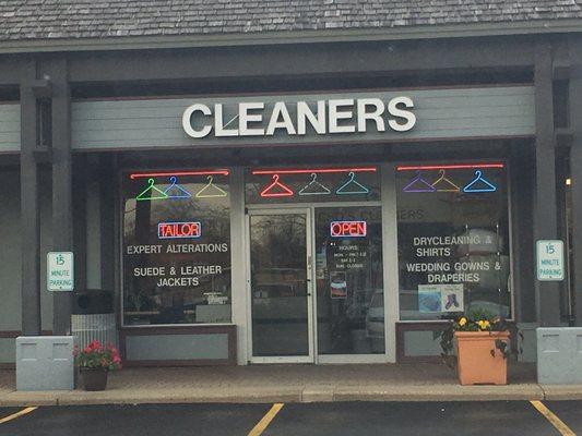 Cho's Dry Cleaner