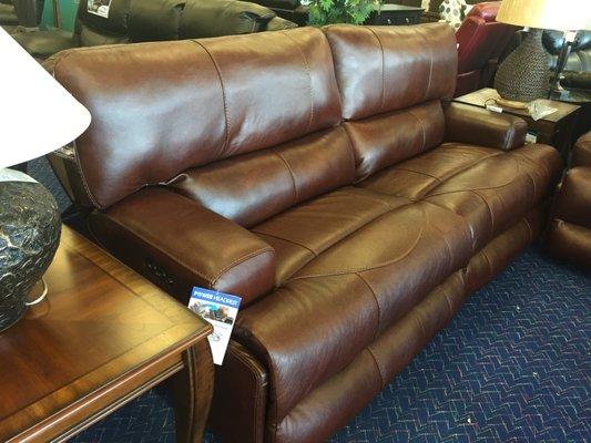 ~100% Italian Leather~
 Color: Walnut Ft: Adjustable Headrest, Pwr w/ USB, Lay-Flat Recliner.