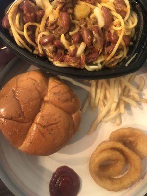 Uber eats-Chili 5-way & onion rings & Garlic Steakburger 'n Fries