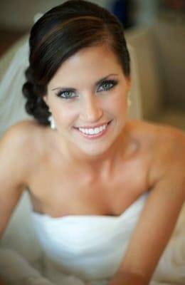 We offer our brides Airbrush Tanning and Make up packages.