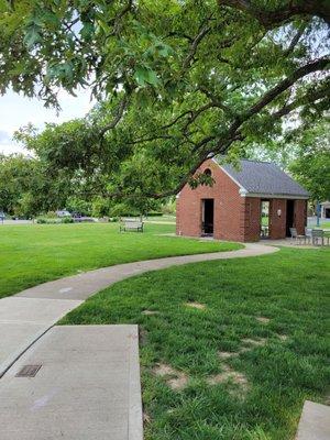 Shelter house