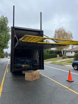 The truck was loaded with junk and moving boxes which the driver had to dig through for 30 min just to get to the car. VERY PROFESSIONAL!