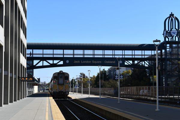 Jack London Square - Market Garage