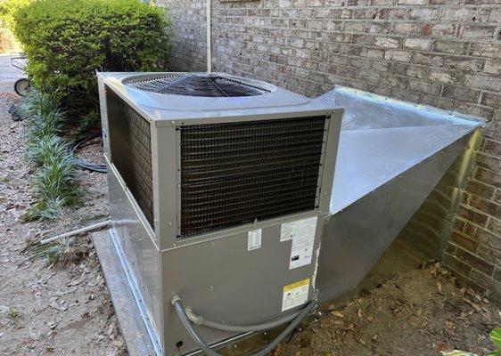 Carrier heat pump package unit installed by Mount Pleasant HVAC