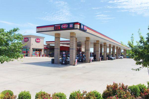 OnCue is a convenience store chain offering a selection of beverages, fresh food, fuel and clean restrooms.