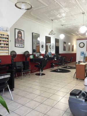 Berthas Hair Salon & Spa