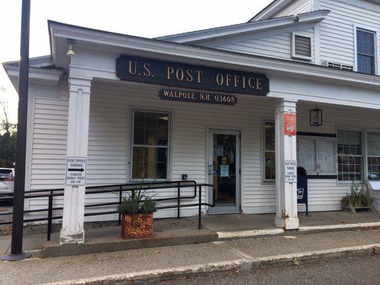 Front entrance to post office