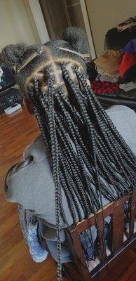 Medium Knotless Braids