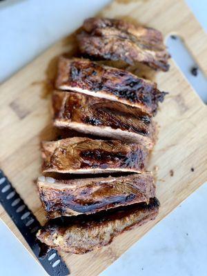 Marinated grilled pork ribs