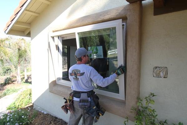 Harloff Construction is your one stop shop for Ply Gem and Milgard vinyl retrofit window sales and installation.