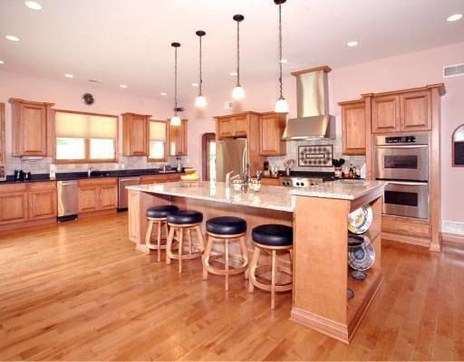 Transitional Style Kitchen