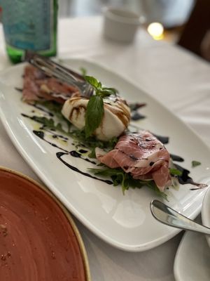 Prosciutto E Burrata