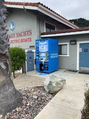 Ice and Water vending machine @ Vintage Marina