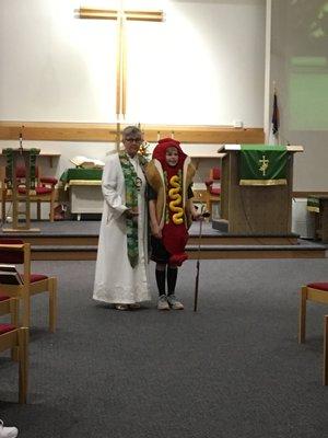 Pastor Lynne and hot dog acolyte!!