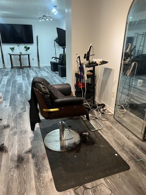 Salon chair