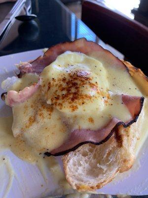 Eggs Benedict