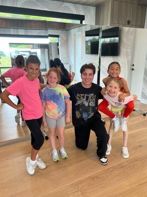 Danceology LA dance class for kids hip hop.